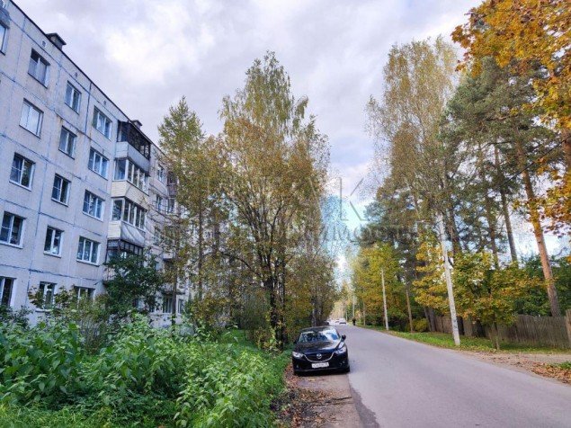 Продажа квартиры Вырица, Оредежская, 61