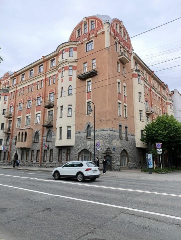 Продажа квартиры Каменноостровский, 67