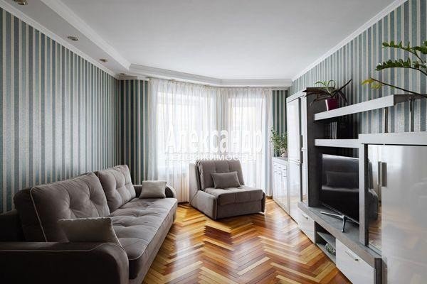 Продажа квартиры Коломяжский, 32