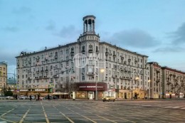 Дмитровка Б., 1/3