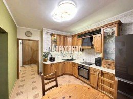 Оптиков, 52к1