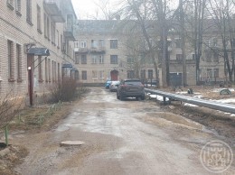 Новый Учхоз, Усова, 11