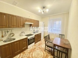Коломяжский, 15к1