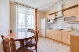 Кораблестроителей, 30