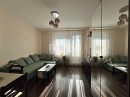 Среднерогатская, 9