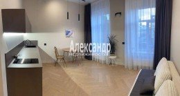 Коли Томчака, 10