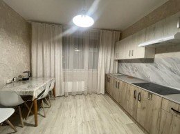 Маршала Савицкого, 30