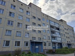 Русско-Высоцкое, 18