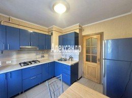 Художников, 15/1