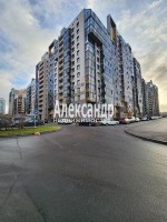 Адмирала Трибуца, 10