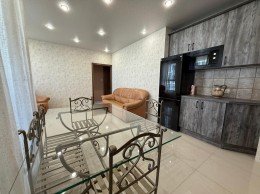 Челюскина, 6