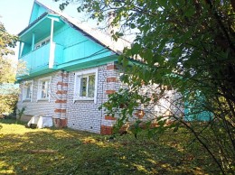 Репьи, Центральная