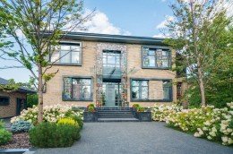 Рождественно