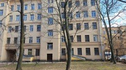 Московский, 127