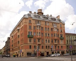 12-я Красноармейская, 1/21